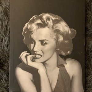 Marilyn Monroe black & white Art Decor / Frame